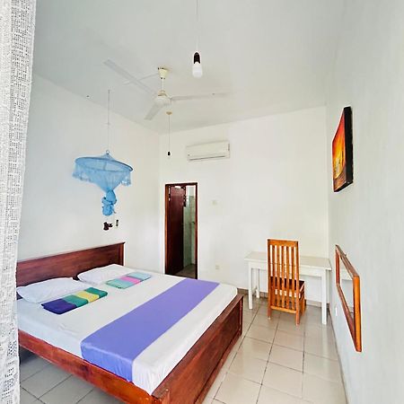Albergue White House & Sea Food Restaurant Hikkaduwa Exterior foto