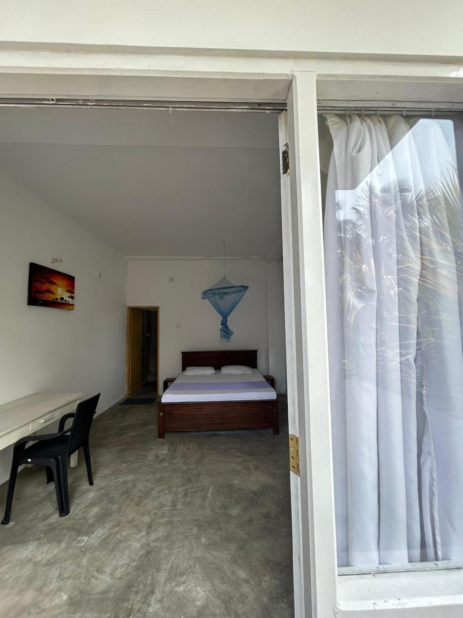 Albergue White House & Sea Food Restaurant Hikkaduwa Exterior foto